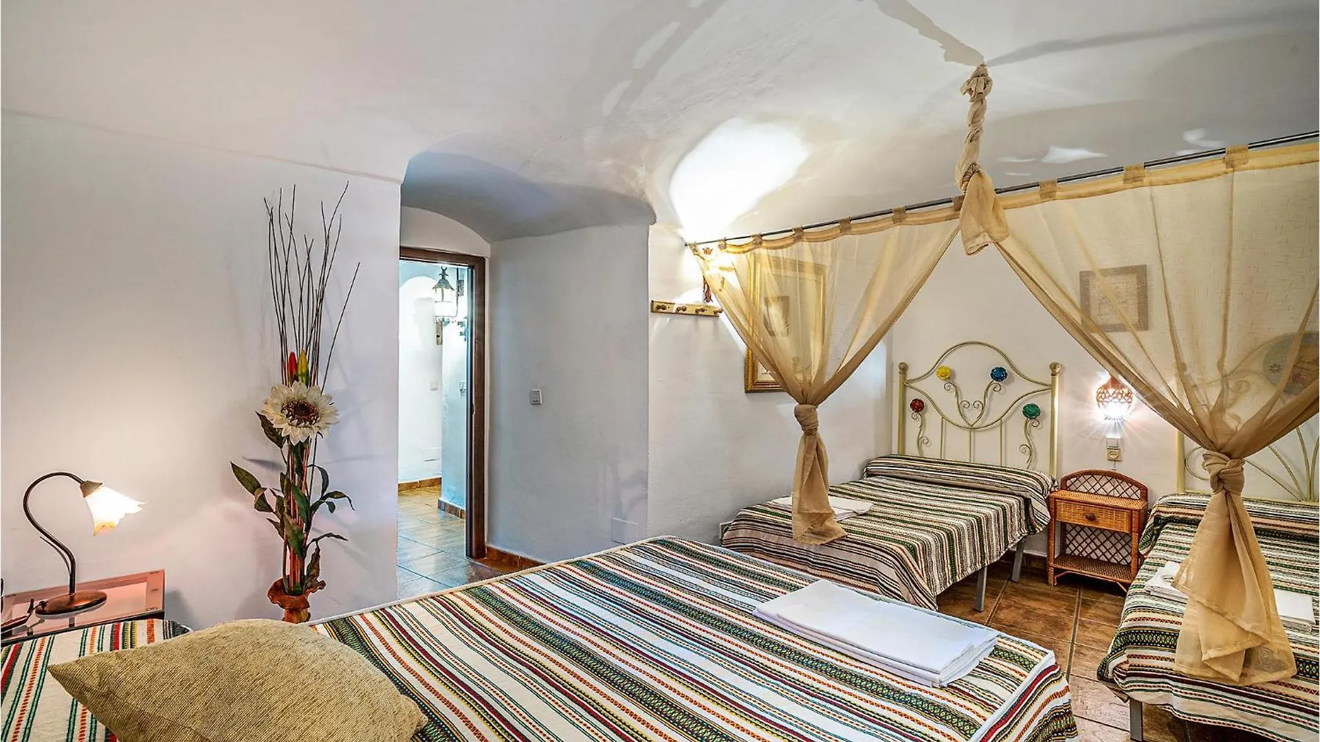 Beautiful Home In Cuevas Del Campo Spain