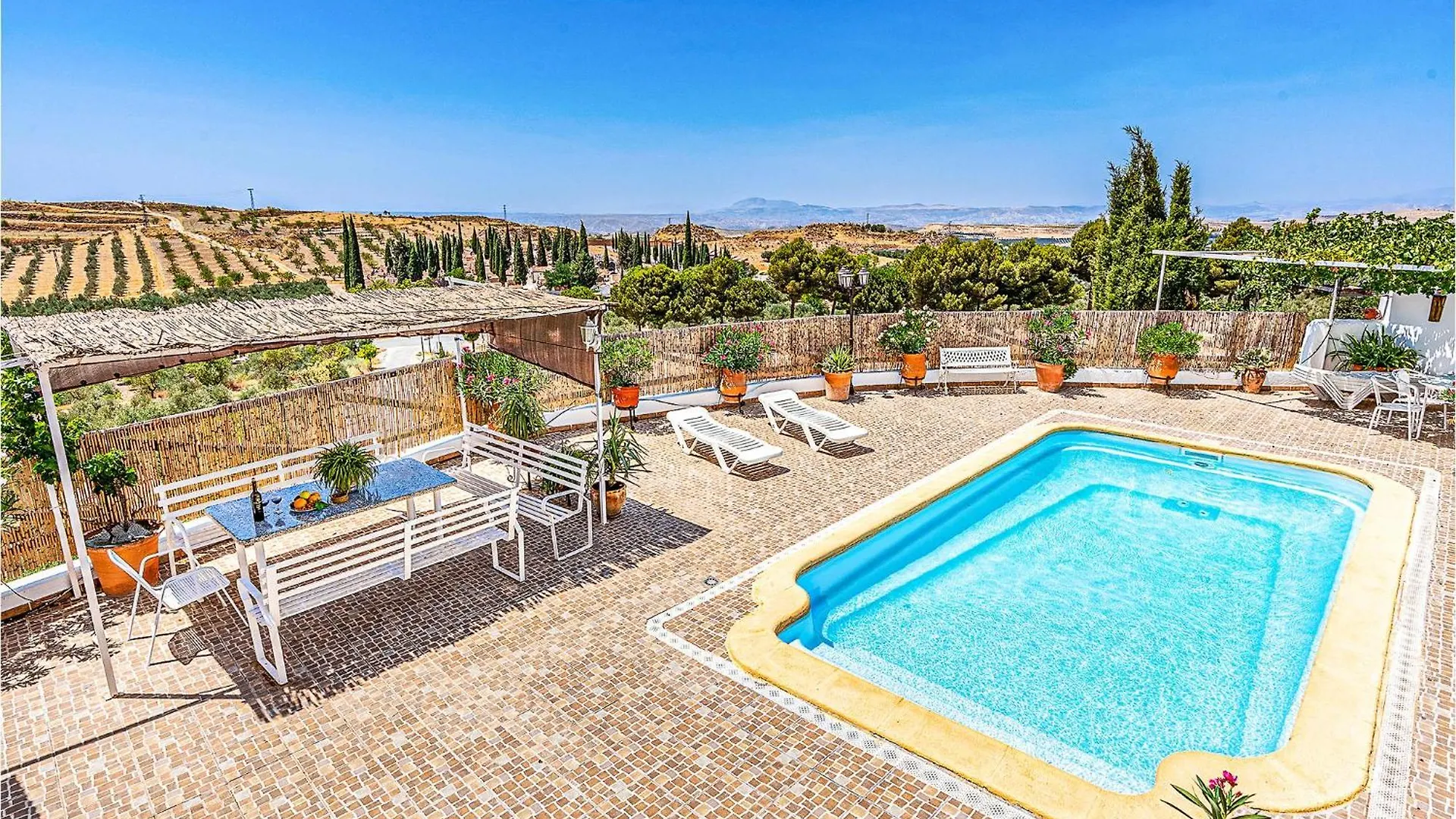 Beautiful Home In Cuevas Del Campo location