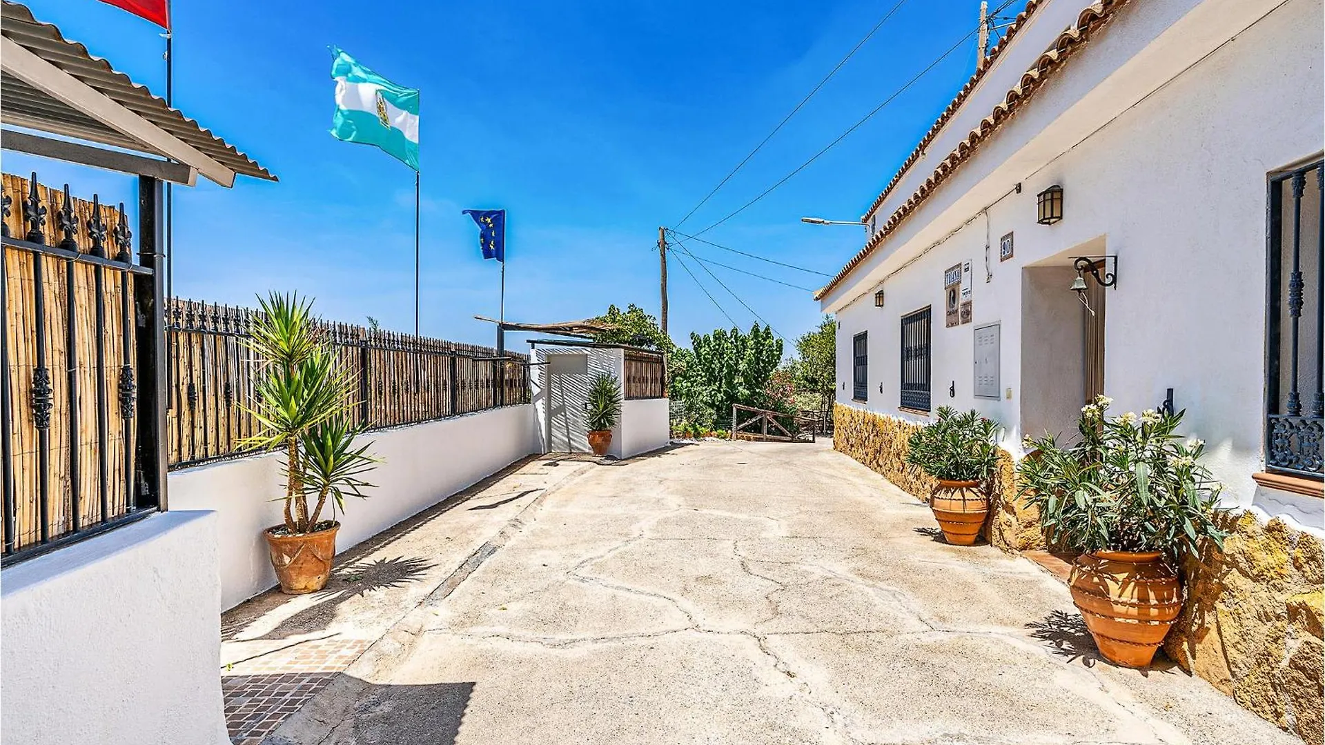 Beautiful Home In Cuevas Del Campo